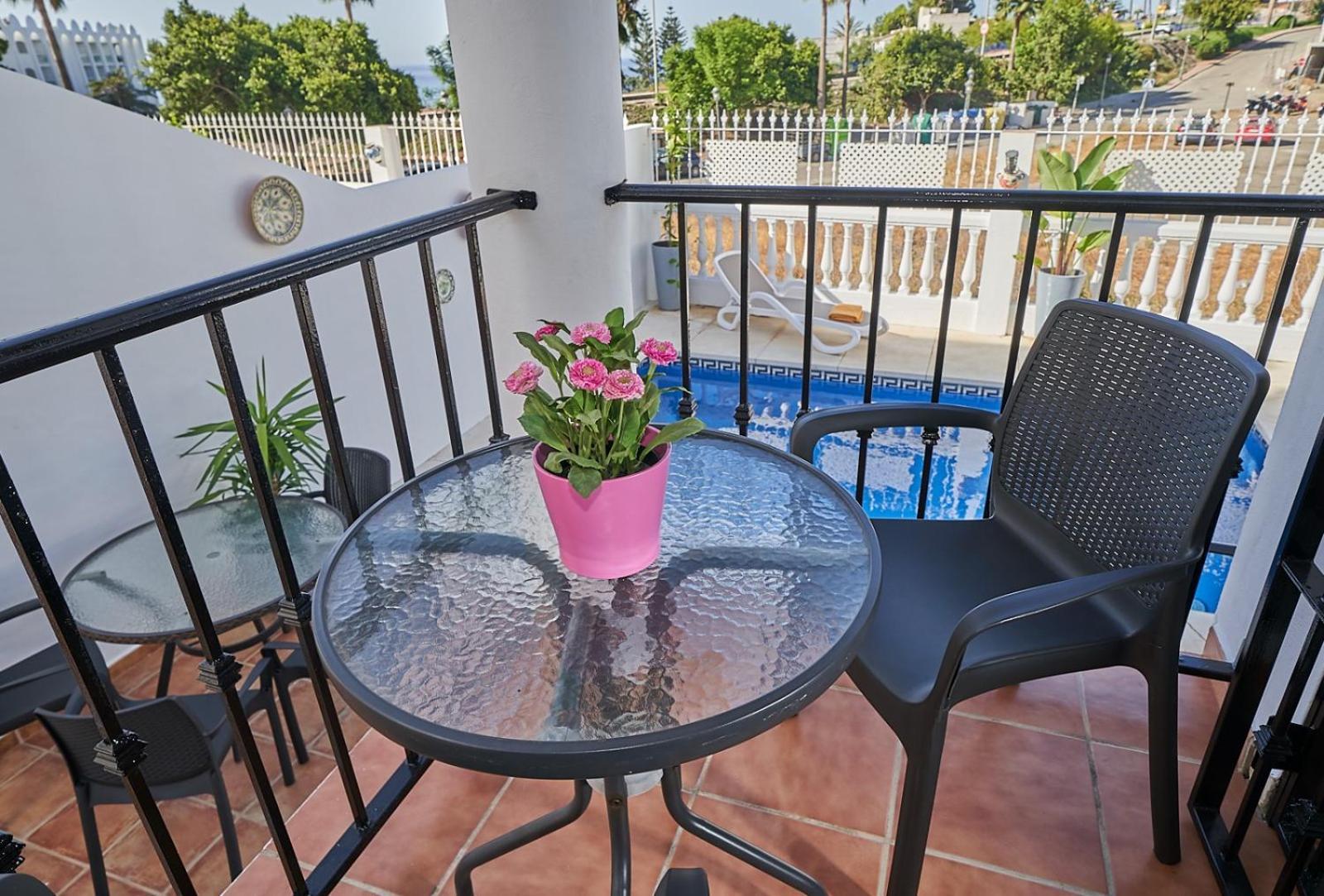 Villa Pura - Private Jacuzzi & Heated Pool Nerja Exterior foto