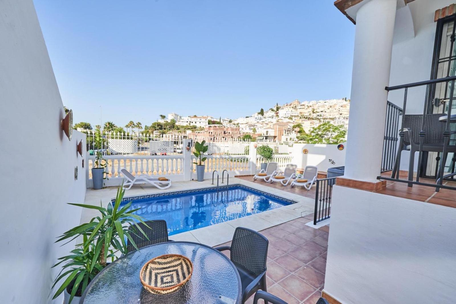Villa Pura - Private Jacuzzi & Heated Pool Nerja Exterior foto
