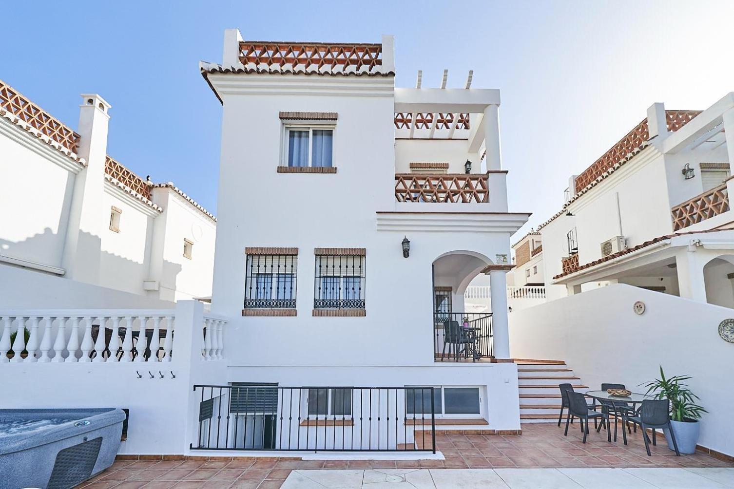 Villa Pura - Private Jacuzzi & Heated Pool Nerja Exterior foto